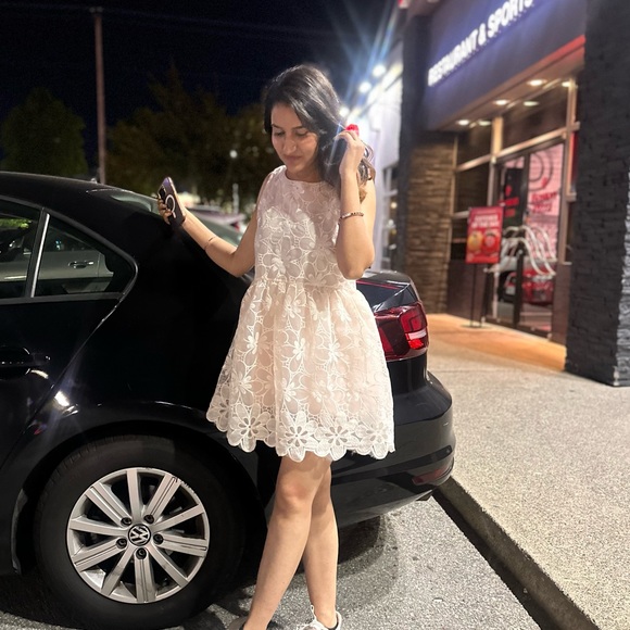 Barbie frock - Picture 2 of 4